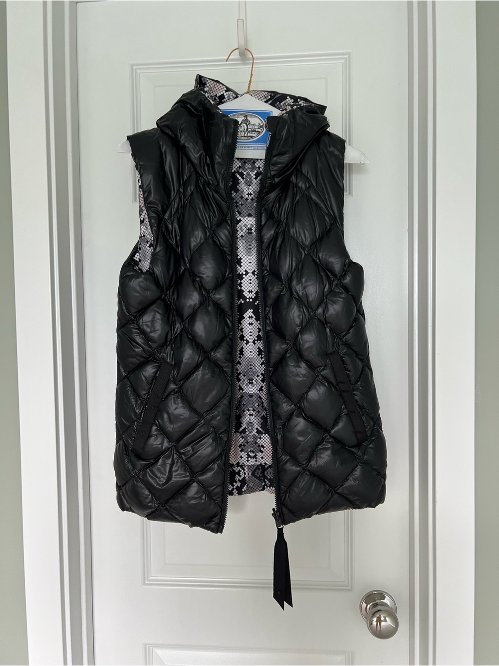 Lululemon Hooded Puffer Vest - Black